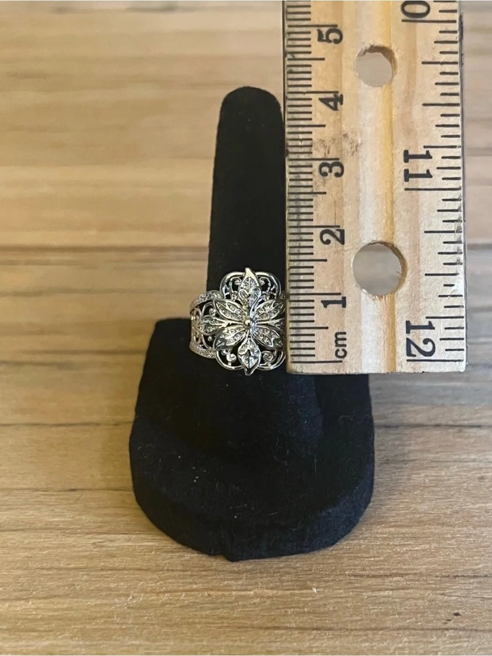 Floral Silver Tone Filigree Fashion Ring - NWOT